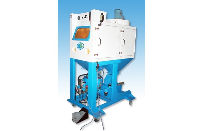 Cabinate Type Abrasive Blasting Machine