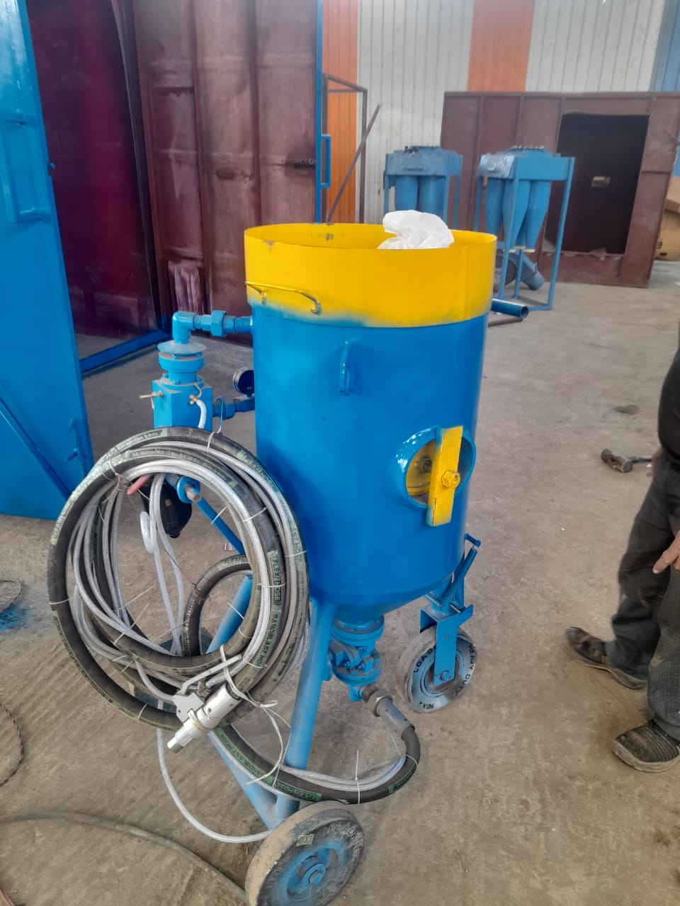 portable-abrasive-blaster-4